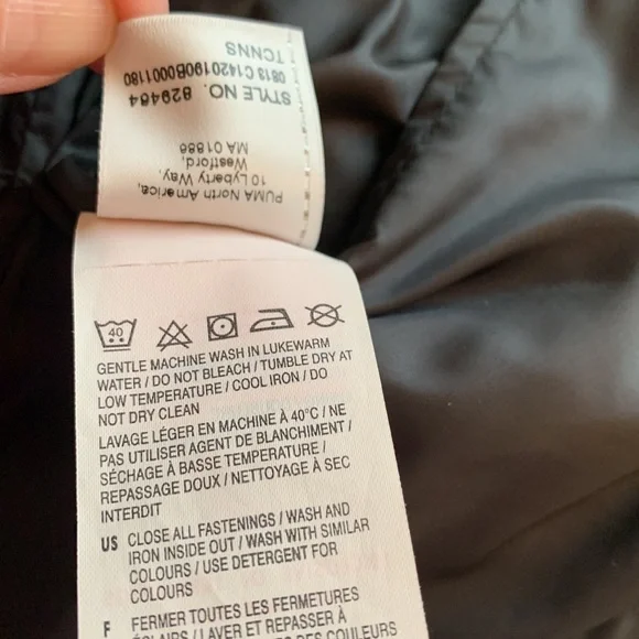 PUMA Reversible Black Fleece Lined Vest - Picture 11 of 11